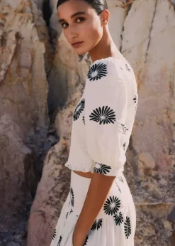 Cheesecloth Modern Daisy Print Blouse