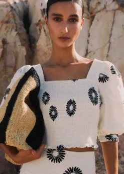 Cheesecloth Modern Daisy Print Blouse