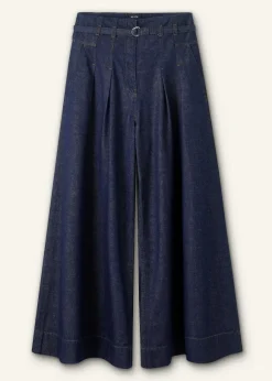 Goes-With-Everything Jean