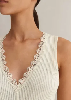 Lace Trim V Neck Layering Tank