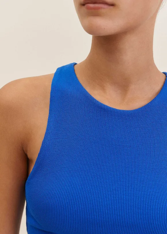 Racerback Cropped Vest