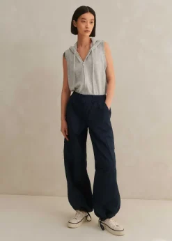 Relaxed Low-Rise Cargo Trouser