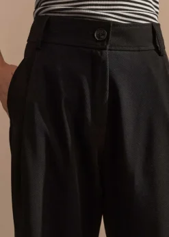 Relaxed Tapered Turn-Up Trouser