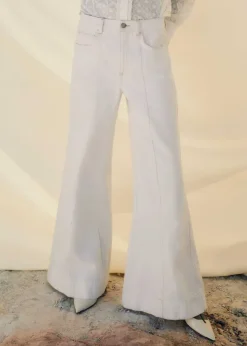 Seam Front Wide-Leg Flare Jean