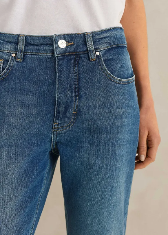 Short Authentic Slim Crop Jean