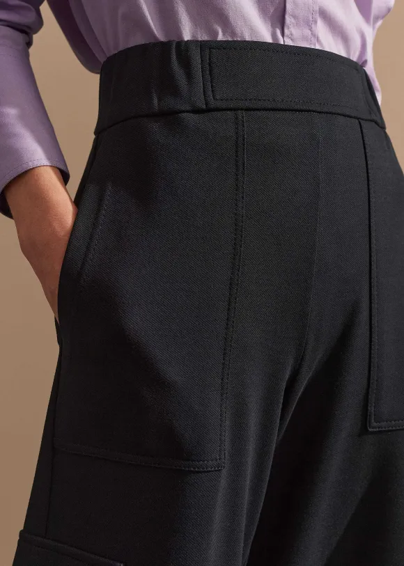 Travel Tailoring Wide-Leg Cargo Trouser