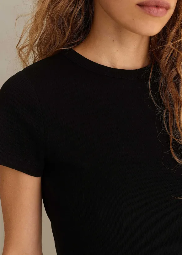 Ultimate Fitted Rib Crew Neck Tee