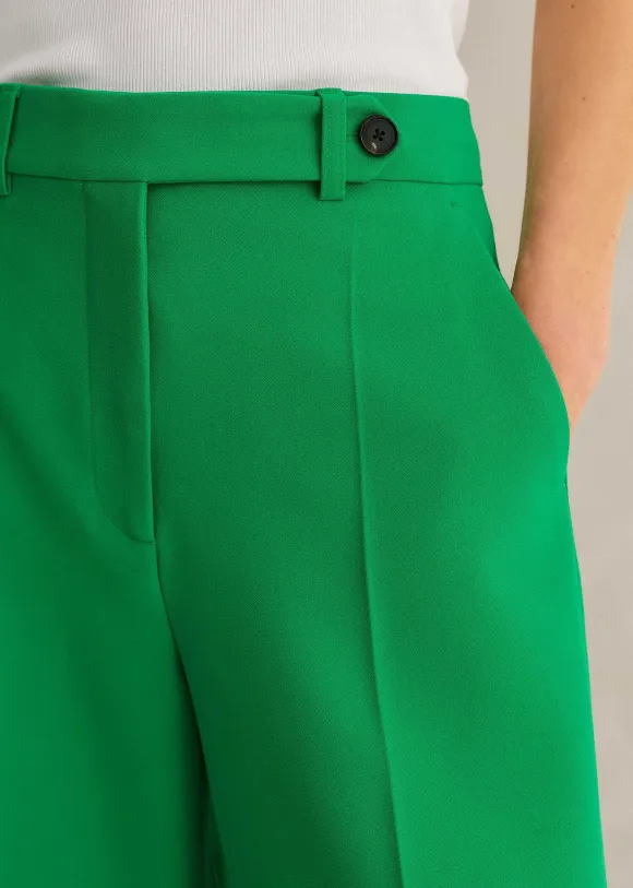 Wide-Leg Trouser